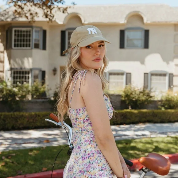 Floral mini dress - Picture 9 of 10